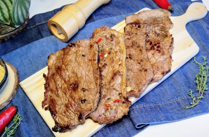 Bife de coxão duro na frigideira