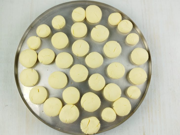 Biscoitos saídos do forno.