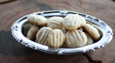 Biscoitinhos de coco e polvilho