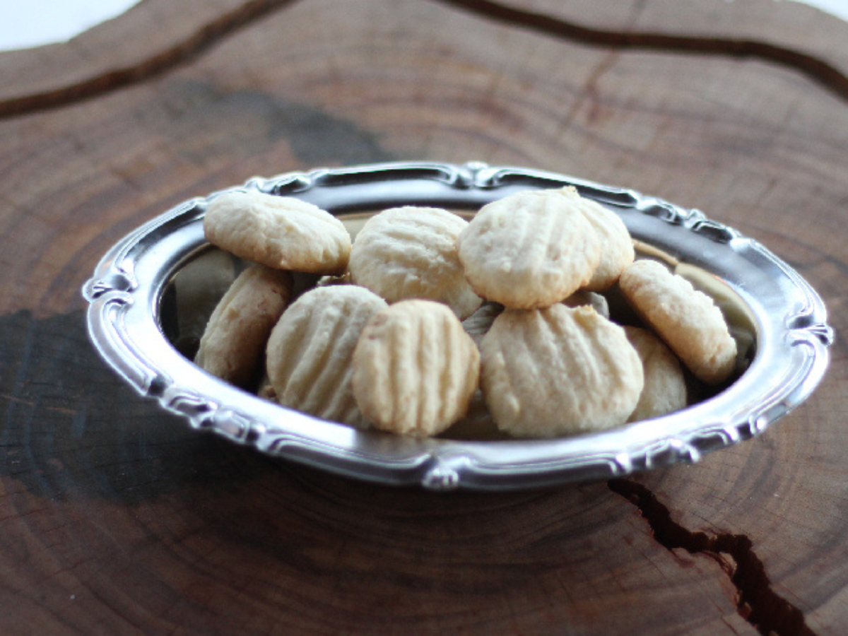 Biscoitinhos de coco e polvilho