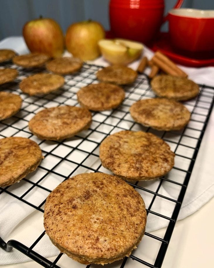 Biscoitinhos de maçã com canela