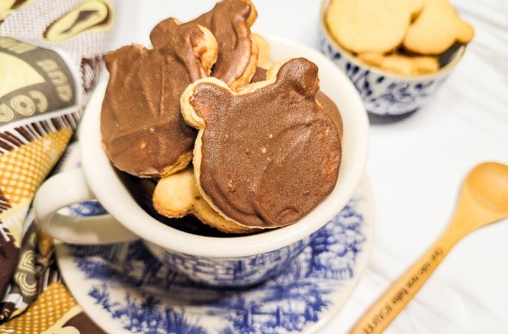 Biscoito amanteigado com amêndoas