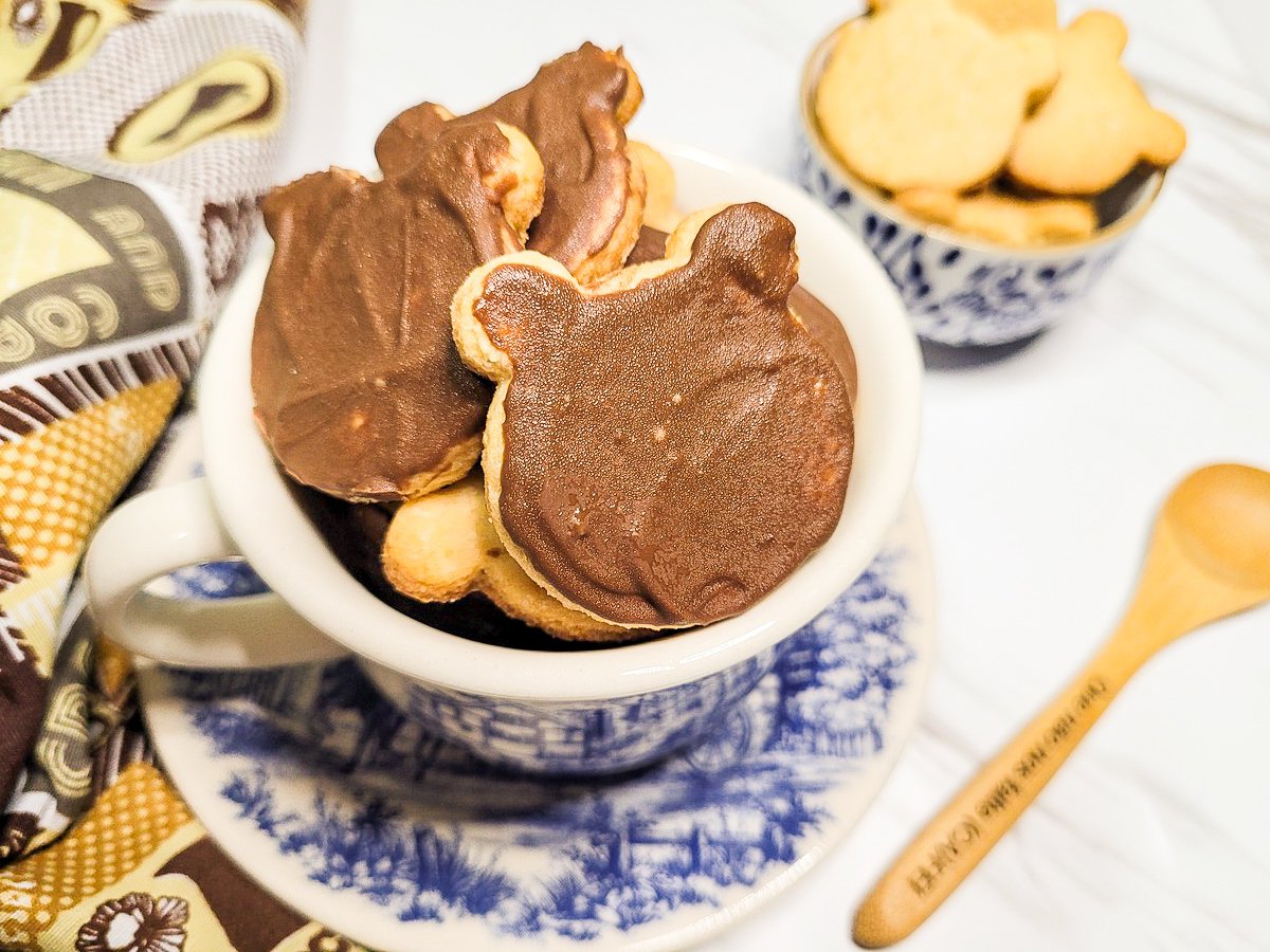 Biscoito amanteigado com amêndoas