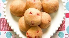 Biscoito amanteigado de cereja ao marrasquino