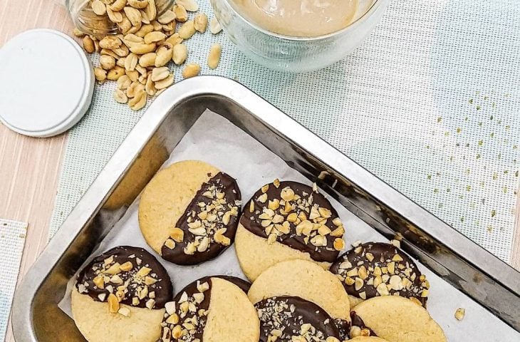 Biscoito de amendoim com chocolate