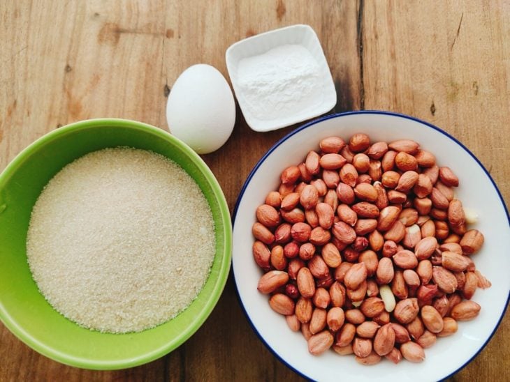 Bancada com ingredientes.