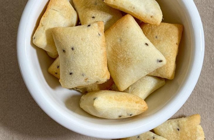 Biscoito de batata-doce e chia