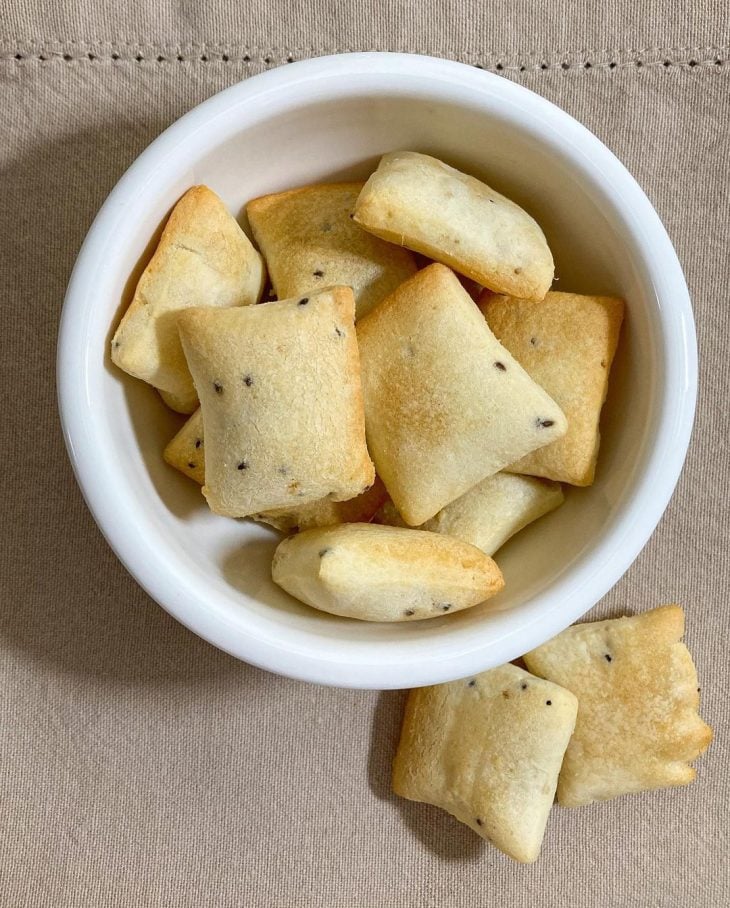 Biscoito de batata-doce e chia