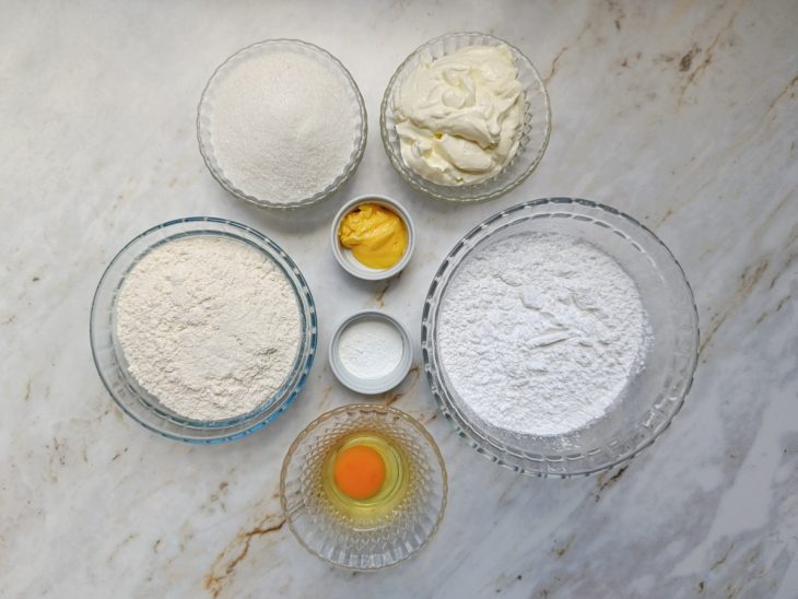 Ingredientes na bancada.