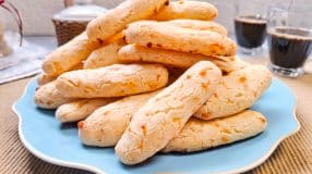 Biscoito de queijo com creme de leite