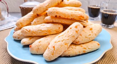Biscoito de queijo com creme de leite