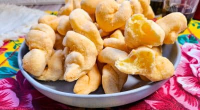 Biscoito de queijo curado frito