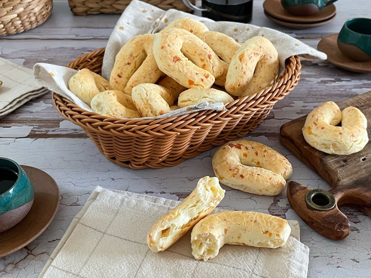 Biscoito de queijo mineiro