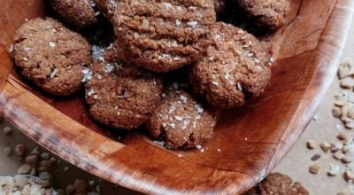 Biscoito low carb de amendoim e coco