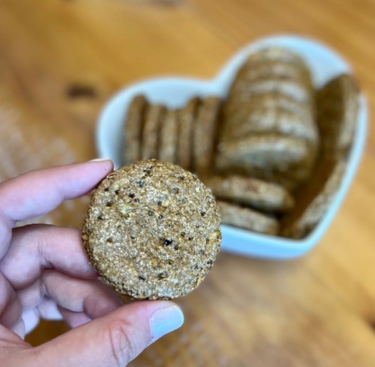 Biscoito saudável de maça e canela