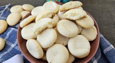 Biscoitos amanteigados com 3 ingredientes