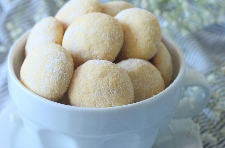 Biscoitos amanteigados de maracujá