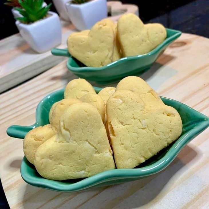 Biscoitos amanteigados de queijo