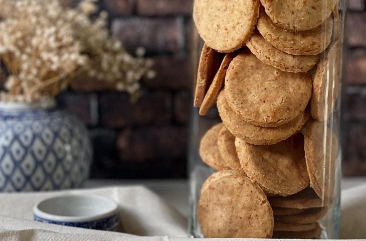 Biscoitos de provolone sem glúten