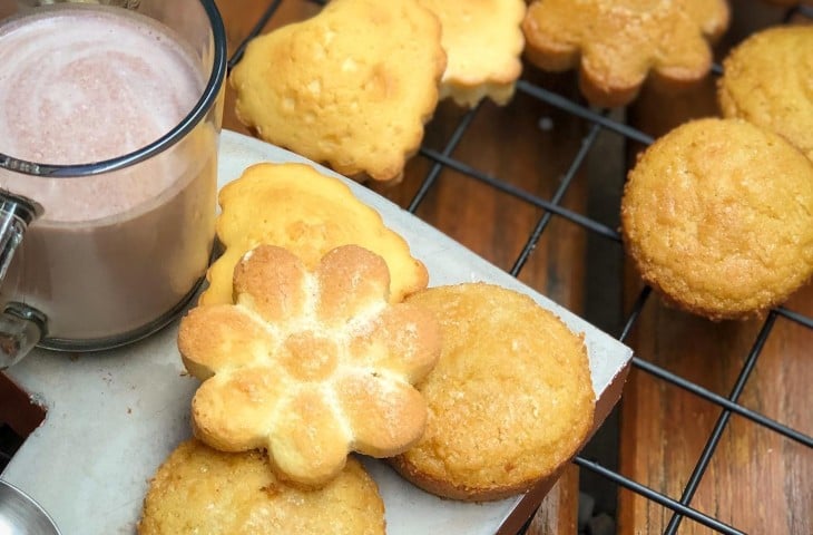 Biscoitos madeleine low carb