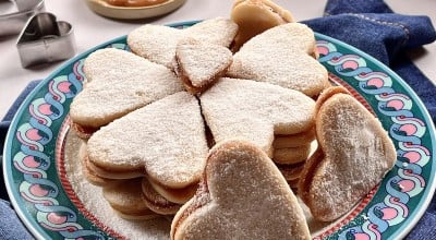 Biscoitos recheados com doce de leite