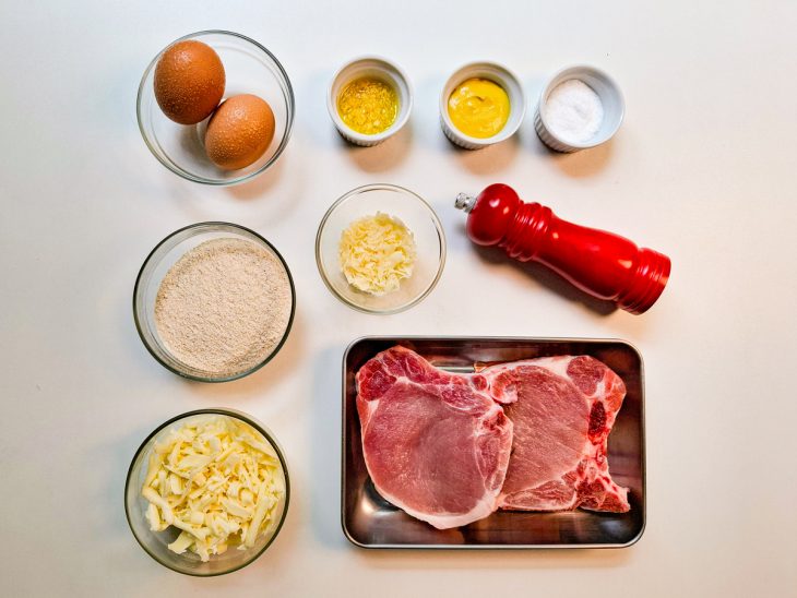 Ingredientes reunidos na bancada.