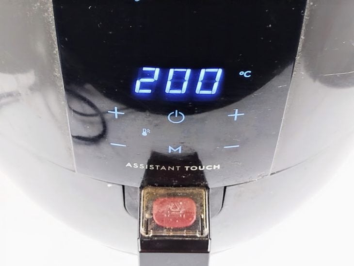 Air Fryer pré-aquecendo.