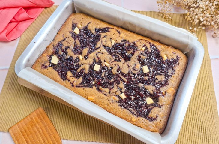 Blondie de chocolate branco com geleia