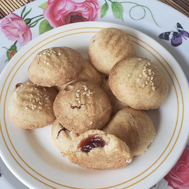 Bolachinhas com recheio de goiabada