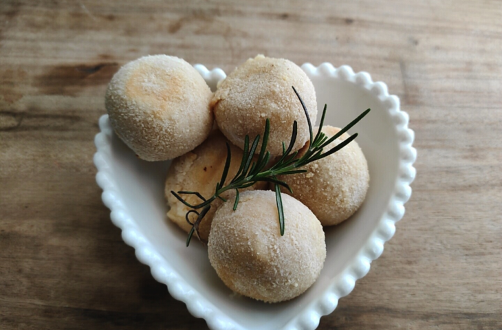 Bolinha de frango com Catupiry fácil