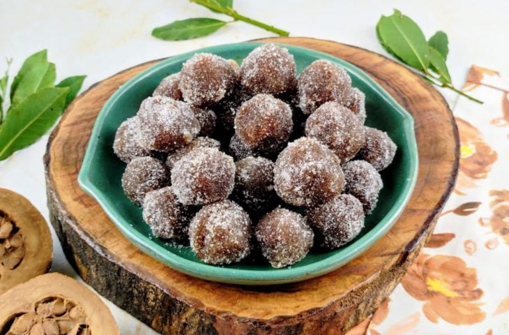 Bolinha de jenipapo