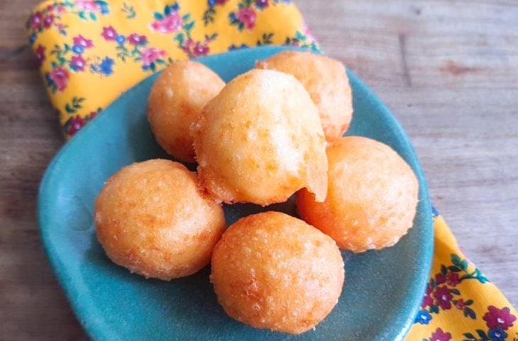 Bolinha de queijo sem glúten na air fryer