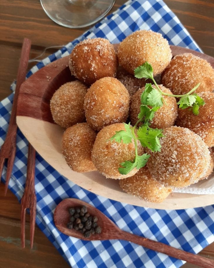 Bolinho boliviano de frango