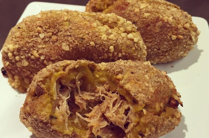 Bolinho de abóbora com pernil