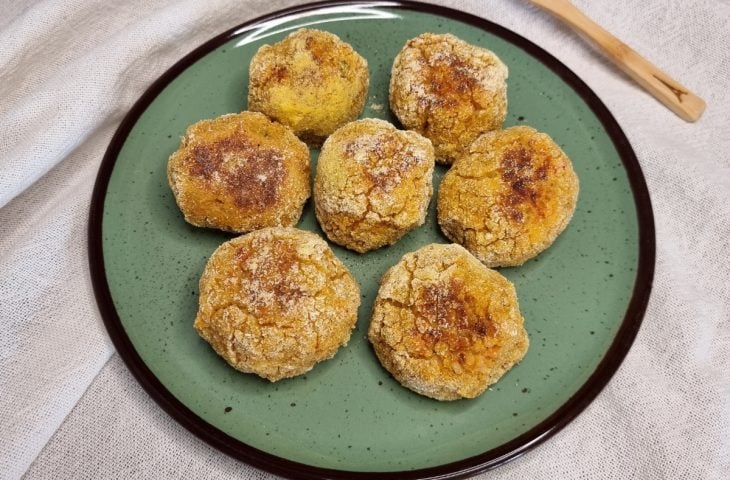 Bolinho de arroz com frango e aveia
