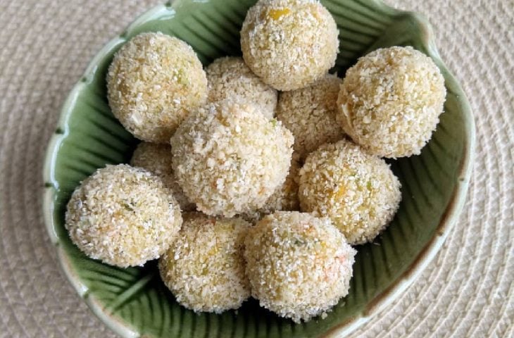 Bolinho de arroz com legumes