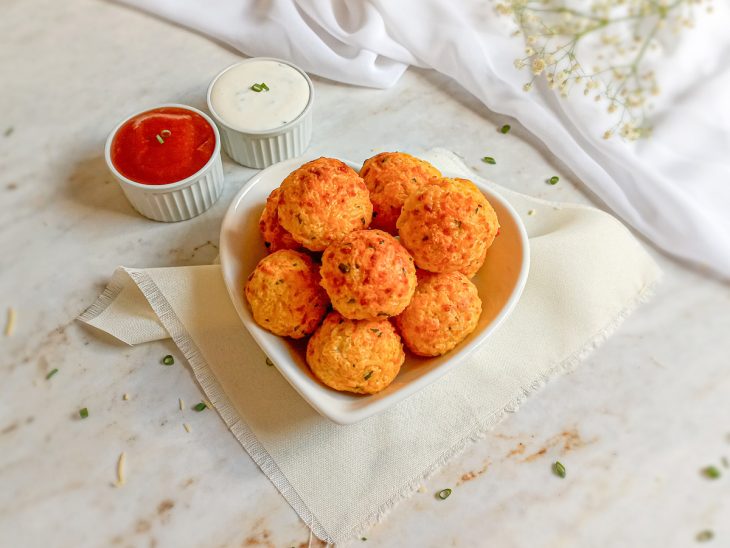 Bolinhos prontos para consumo.