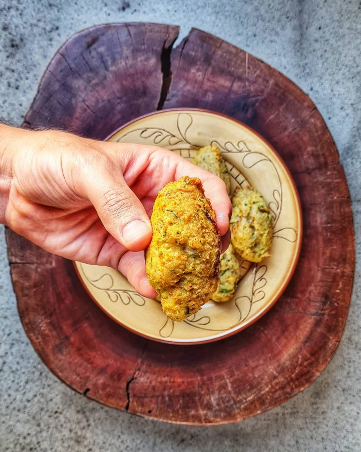 Bolinho de bacalhau assado