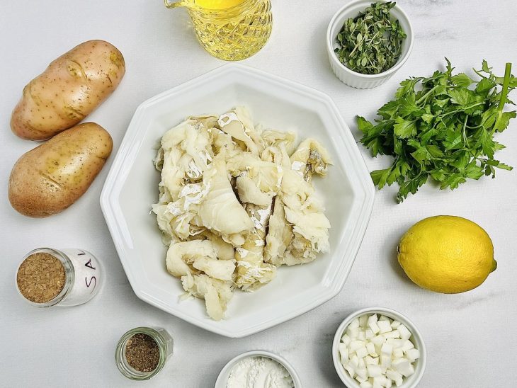 Ingredientes reunidos na bancada.
