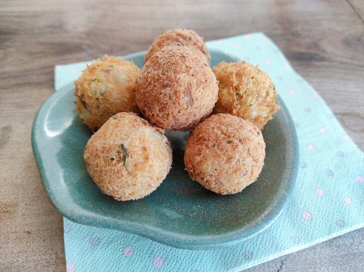 Bolinho de bacalhau com mandioca