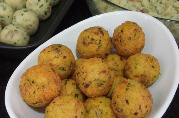 Bolinho de bacalhau com queijo