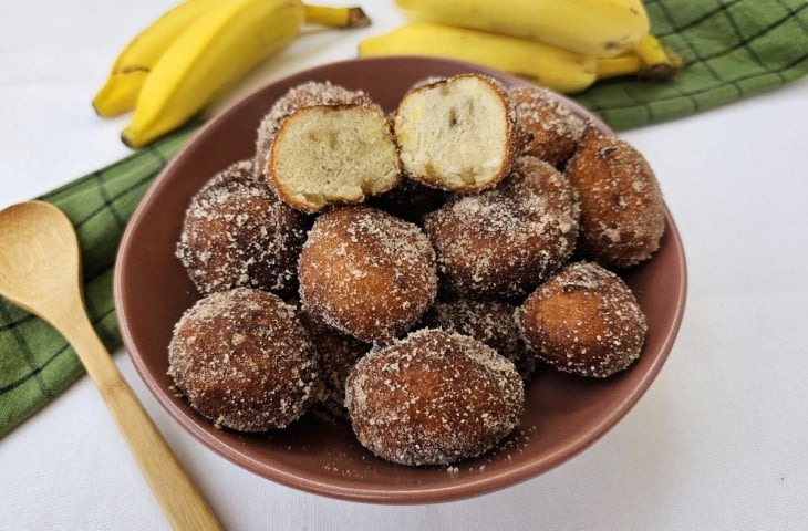 Bolinho de banana frito