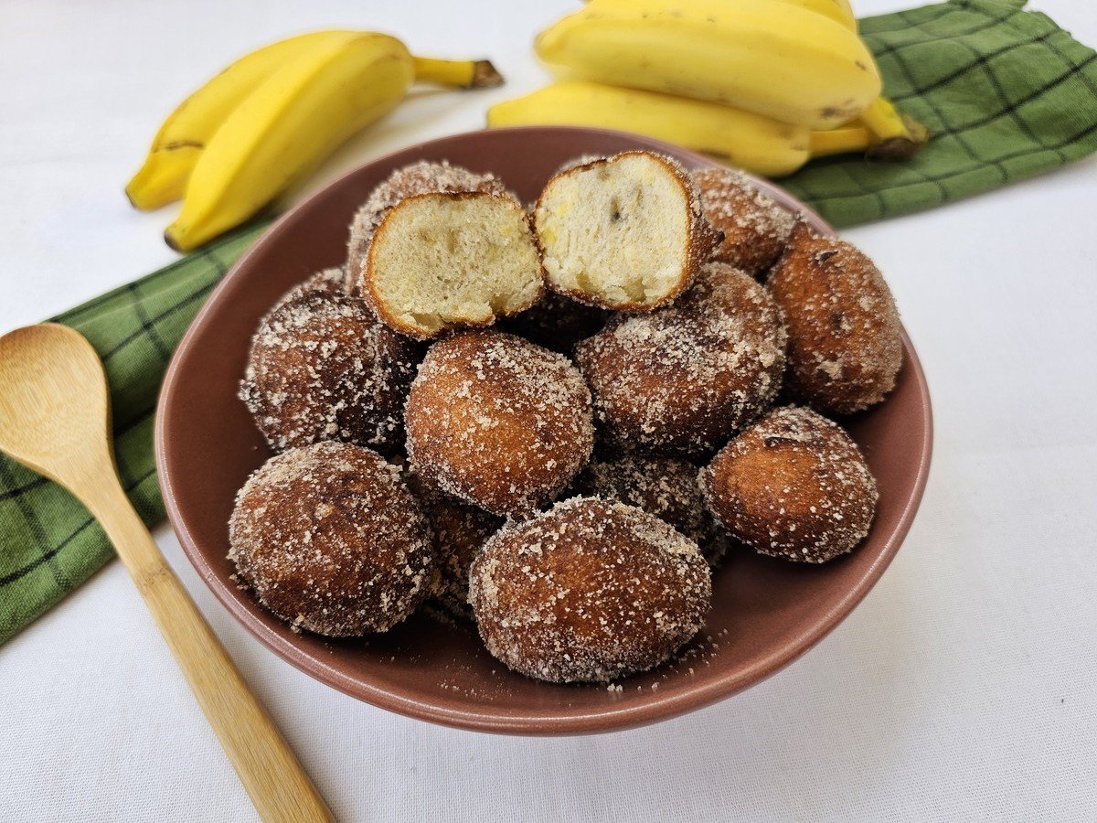 Bolinho de banana frito