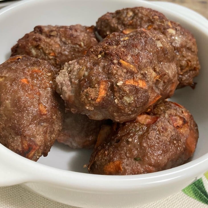 Bolinho de carne na airfryer