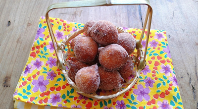 Bolinho de chuva com banana