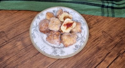 Bolinho de chuva com goiabada