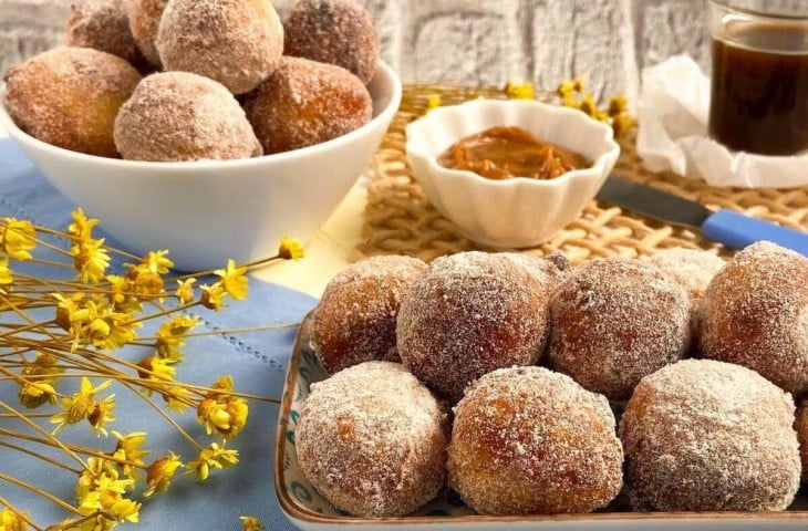 Bolinho de chuva com leite em pó