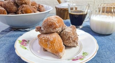 Bolinho de chuva sequinho com banana