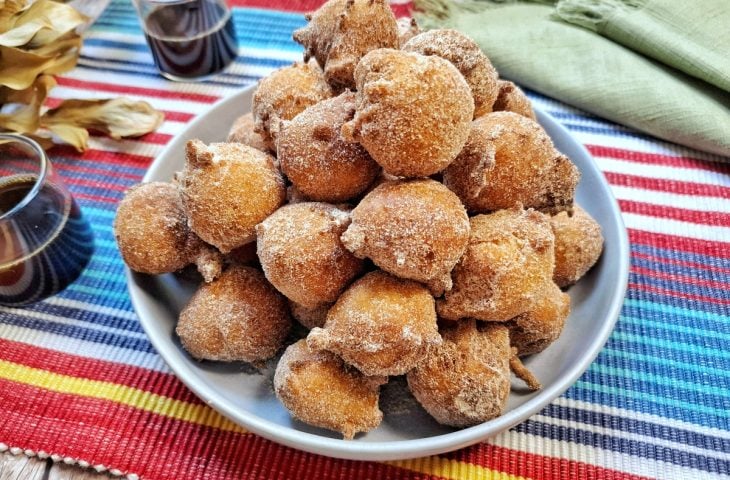 Bolinho de chuva simples e rápido