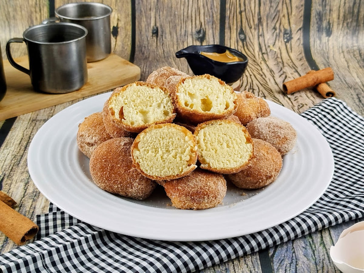 Bolinho de chuva simples e sequinho com 1 ovo